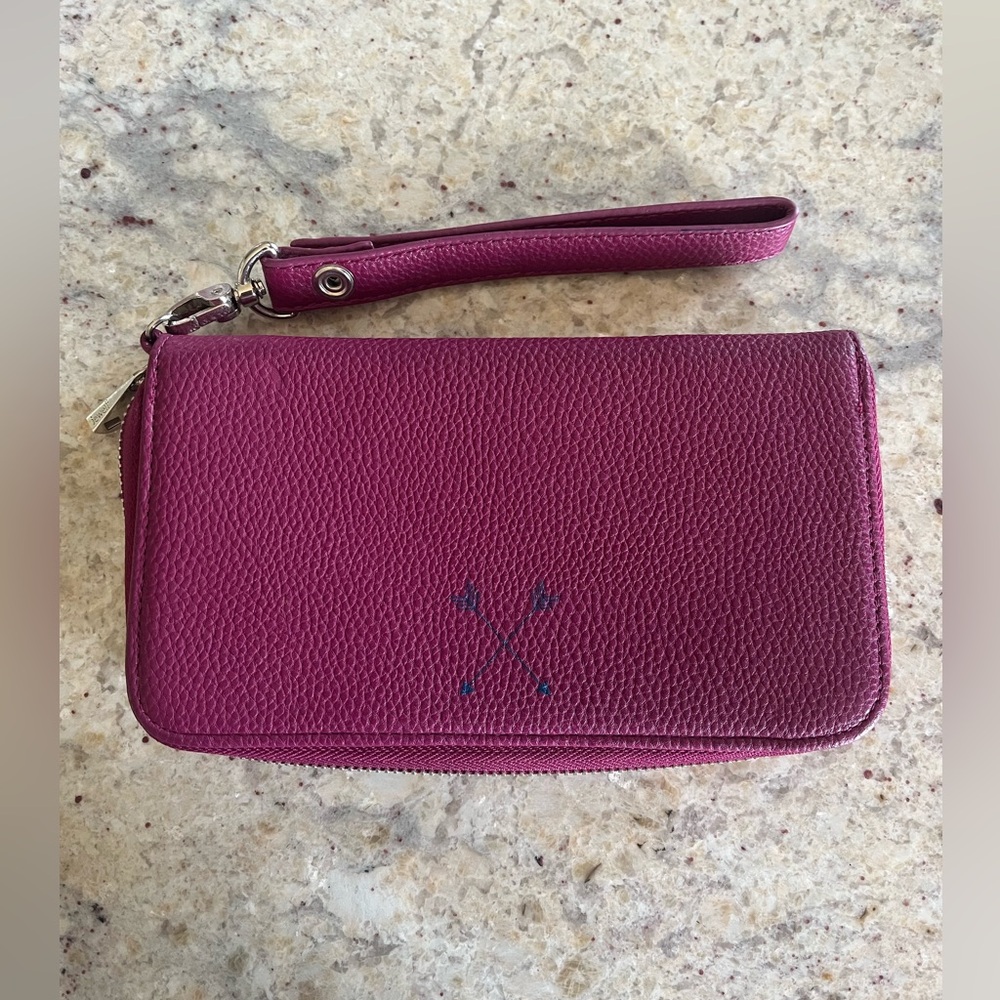 Chic Magenta Women's Wristlet